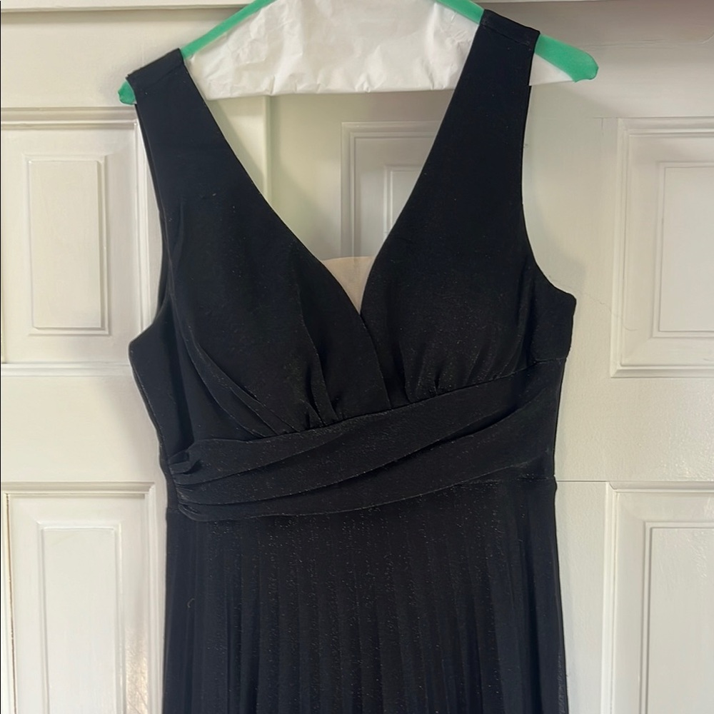 Elegant Black Sleeveless Dress